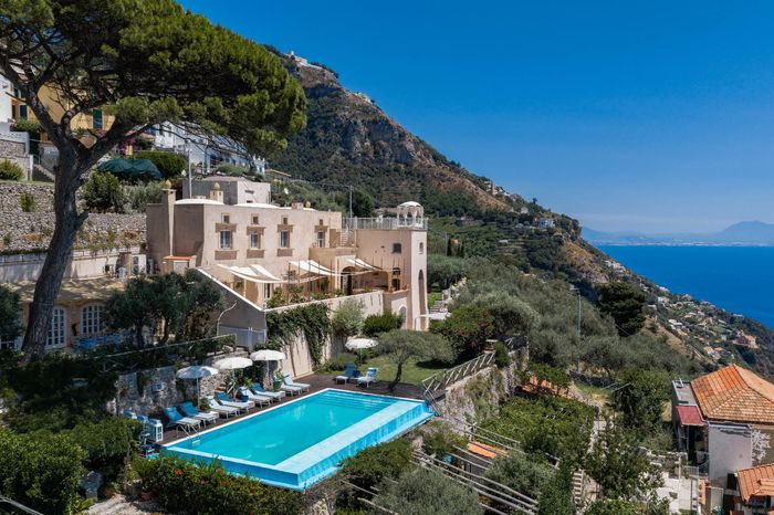 Nume villa photo.